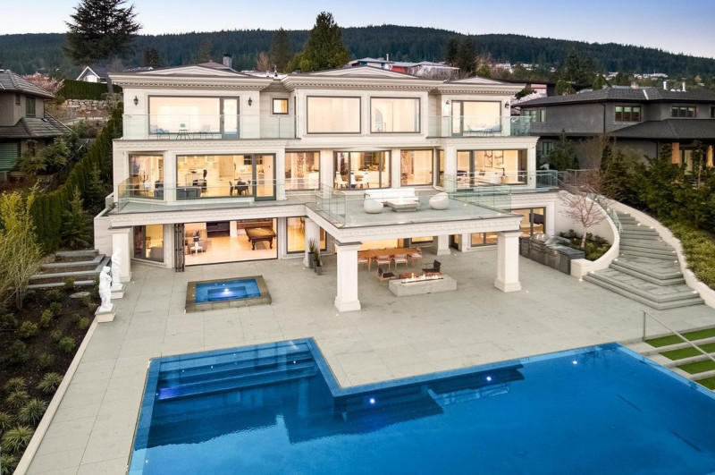 Sal Toosi Real Estate